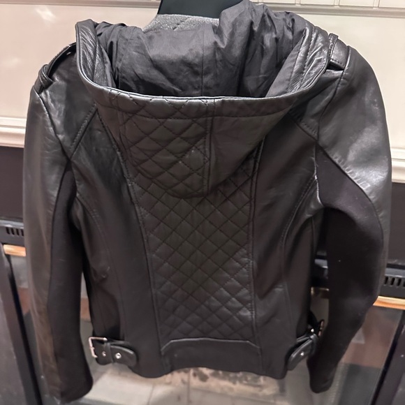 Michael Kors Black Leather Jacket with Quilted Design - Picture 3 of 6